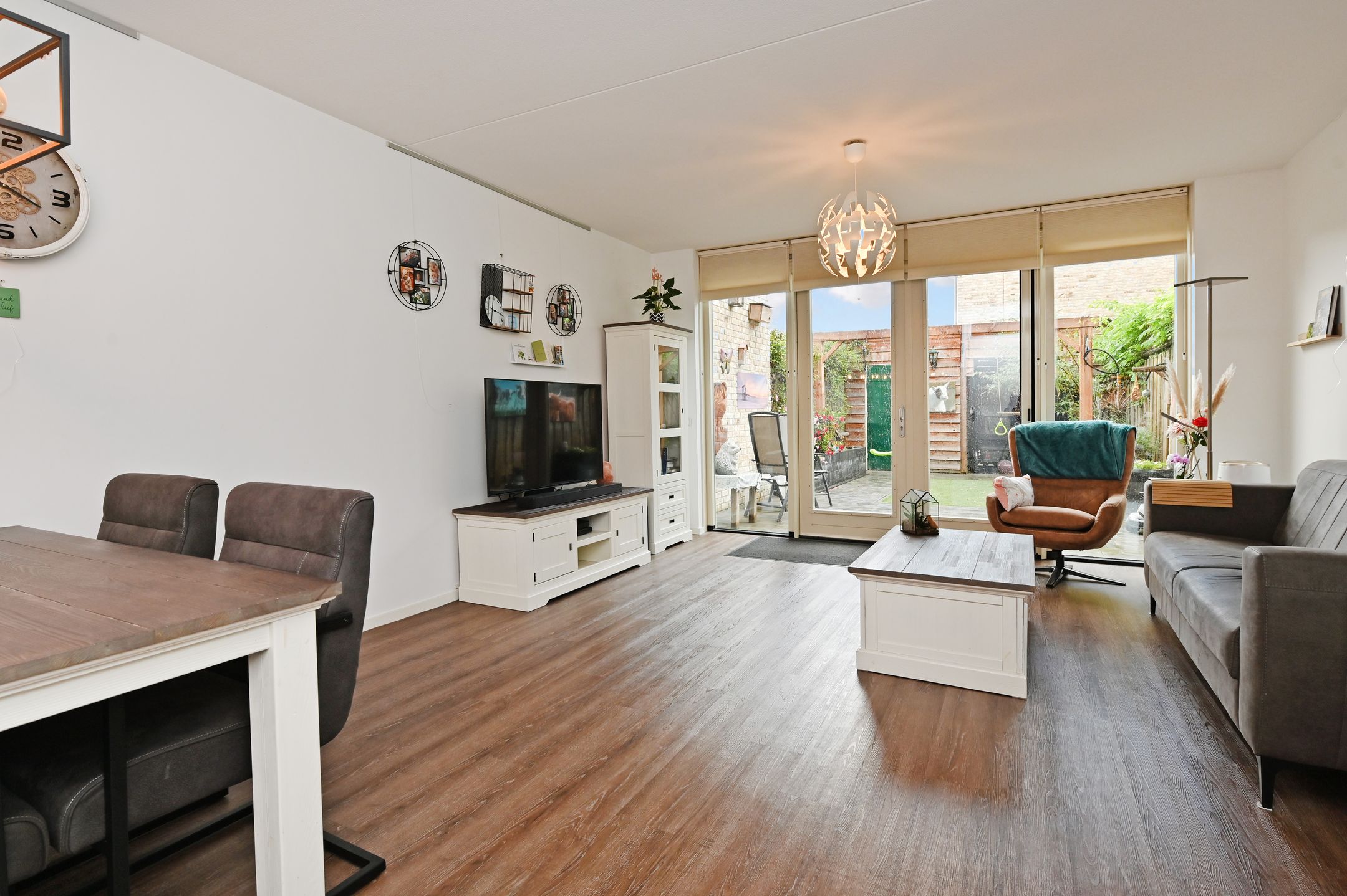 Foto 9 van Egelantier 70