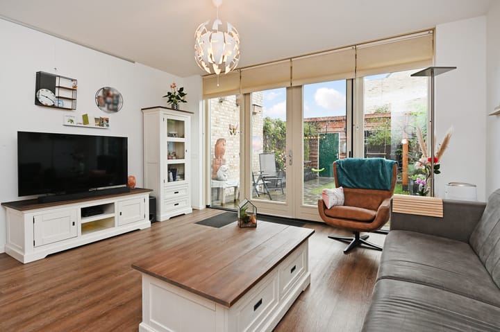 Foto 11 van Egelantier 70