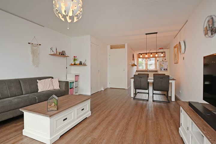 Foto 12 van Egelantier 70