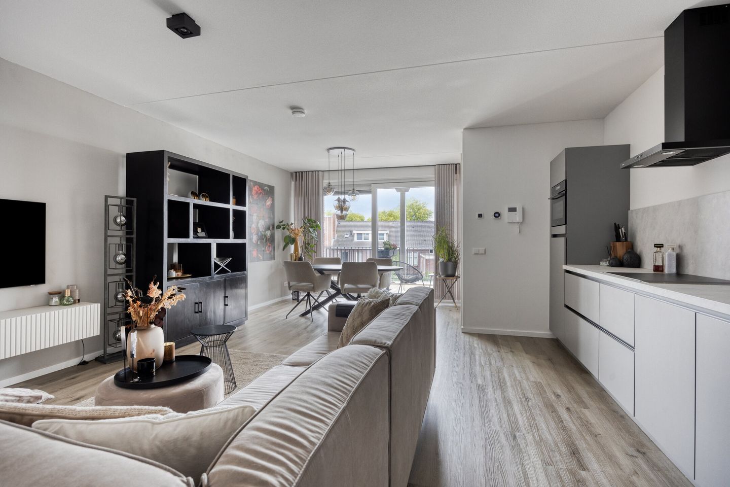 Foto 10 van Ernst Casimirstraat 82