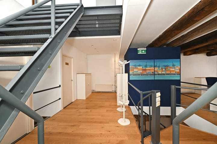 Photo 24 of Dubbelstraat 60