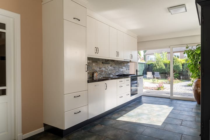 Foto 14 van van Duvenvoordestraat 20