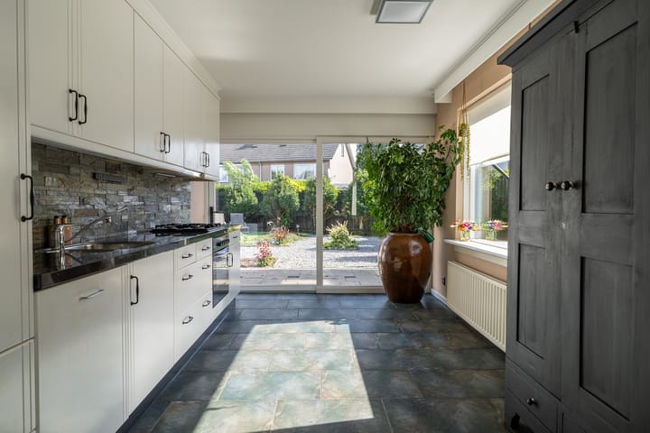 Foto 15 van van Duvenvoordestraat 20