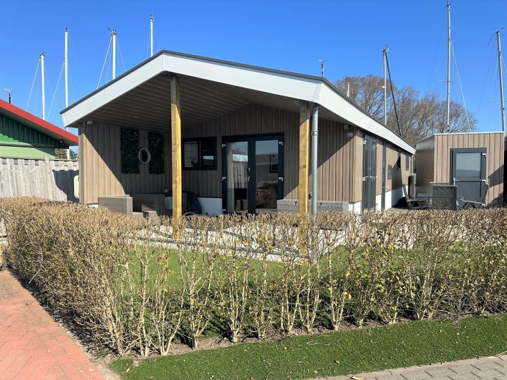 Foto 1 van Zuiderdijk 1-B079