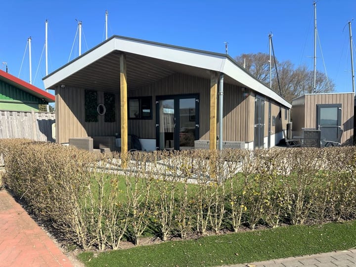 Foto 1 van Zuiderdijk 1-B079