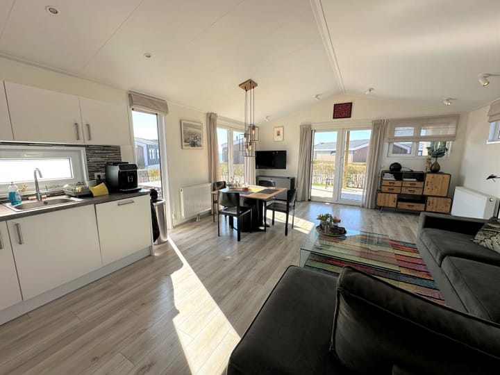 Foto 6 van Zuiderdijk 1-B079