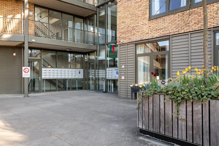 Photo 7 of Wilhelminastraat 77