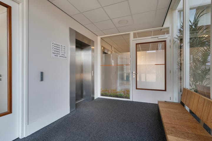 Photo 9 of Wilhelminastraat 77