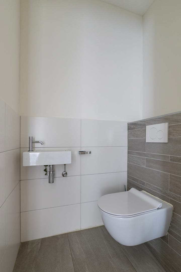 Photo 14 of Wilhelminastraat 77