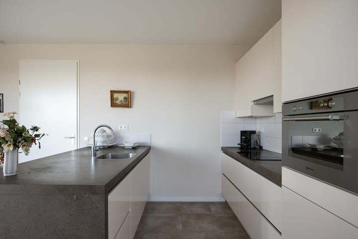 Photo 26 of Wilhelminastraat 77