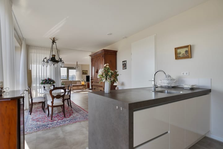 Photo 28 of Wilhelminastraat 77