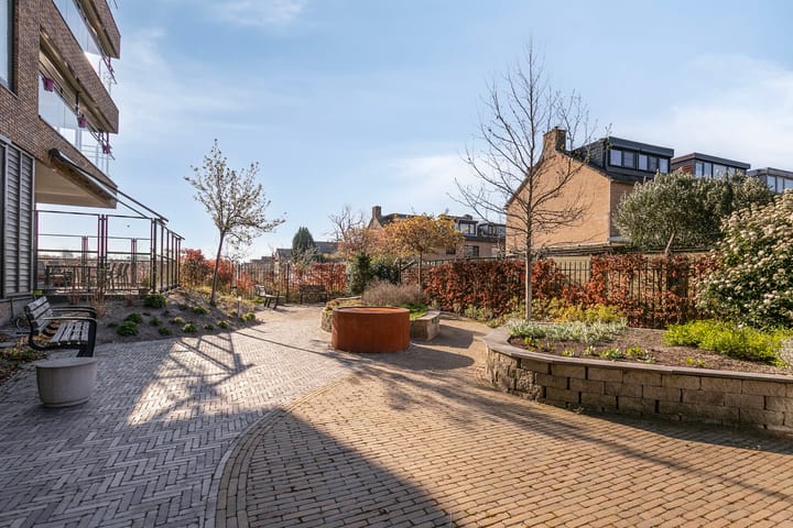 Photo 38 of Wilhelminastraat 77