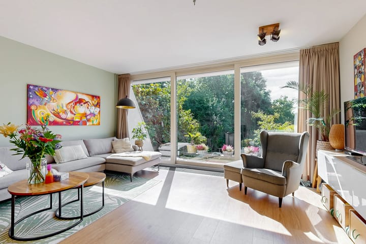 Foto 4 van Hermelijnvlinder 62