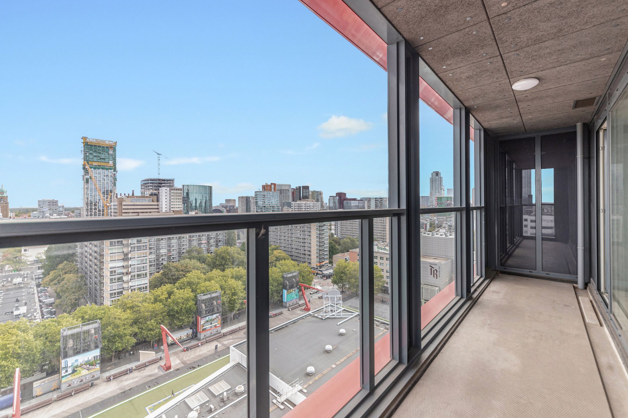 Foto 21 van Kruisplein 366