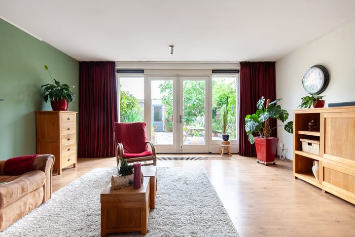 Photo 4 of Sodawater 9