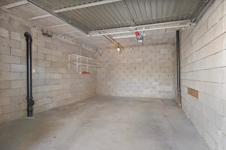 Photo 3 of Malvert 6249