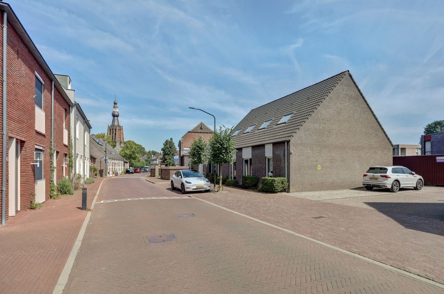 Bekijk foto 2 van Koestraat 25