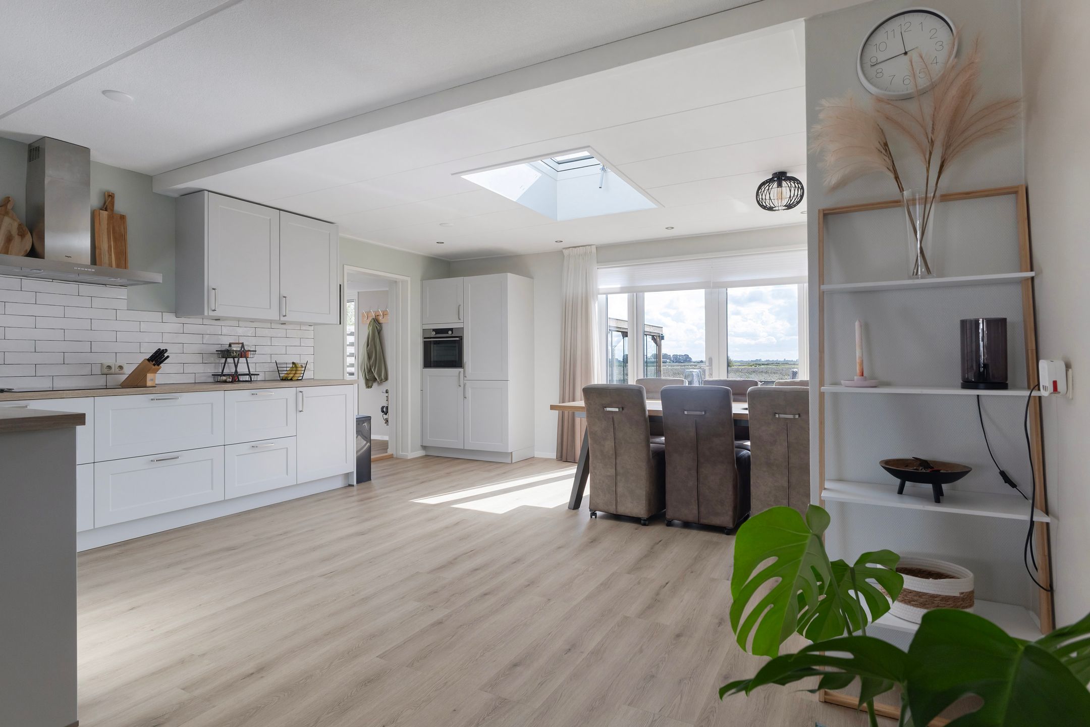 Foto 3 van Memerdastate 6