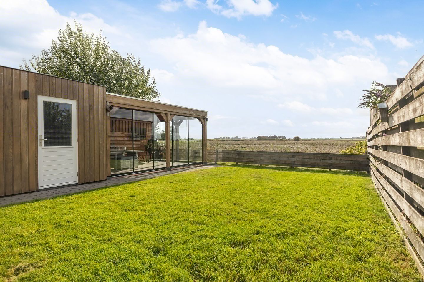 Foto 4 van Memerdastate 6