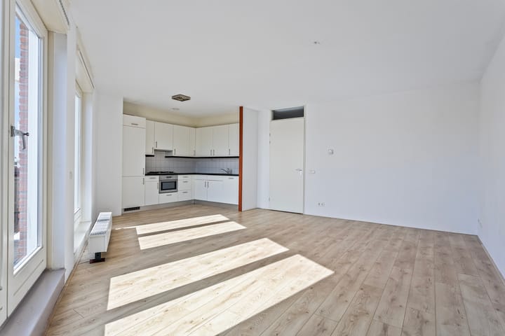 Foto 3 van Uitstraat 79