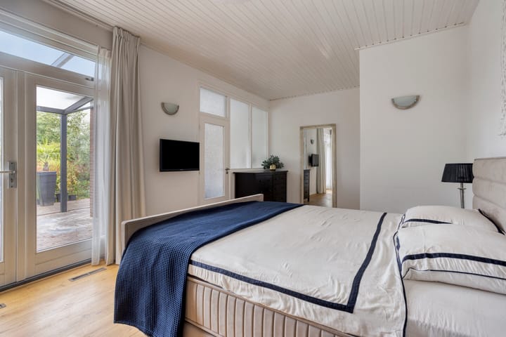 Photo 21 of Julianastraat 1