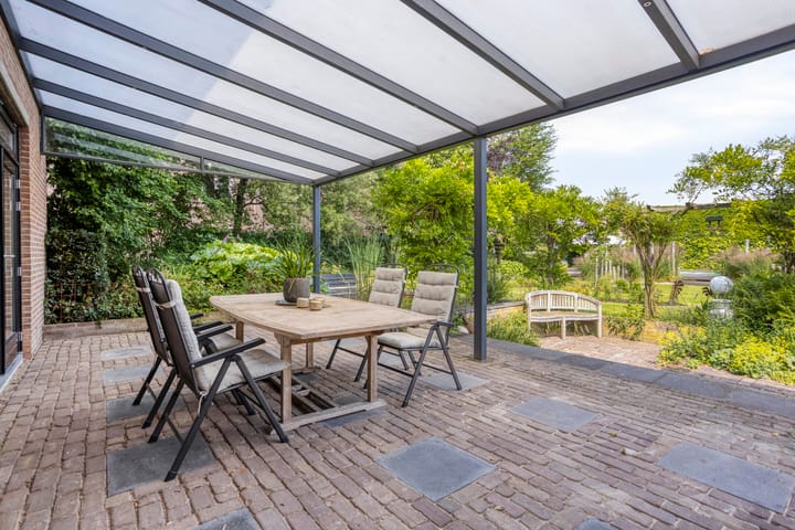 Photo 44 of Julianastraat 1