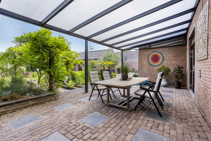 Photo 45 of Julianastraat 1