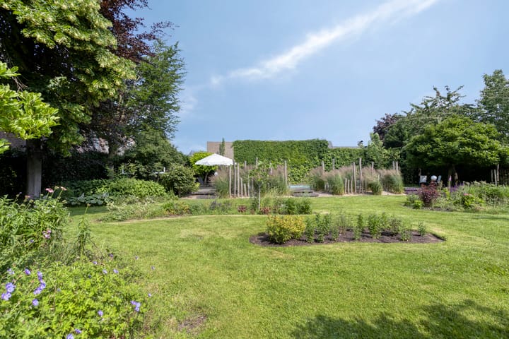 Photo 49 of Julianastraat 1