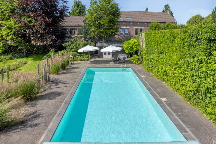 Photo 65 of Julianastraat 1