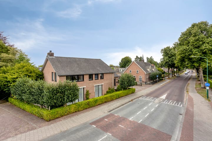 Photo 68 of Julianastraat 1