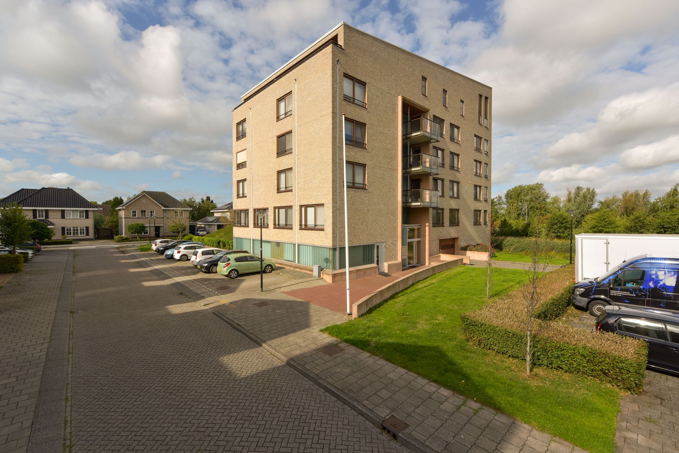 Photo 27 of Korenbloem 96