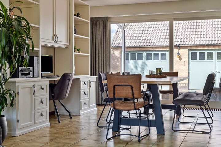 Photo 15 of Julianastraat 78