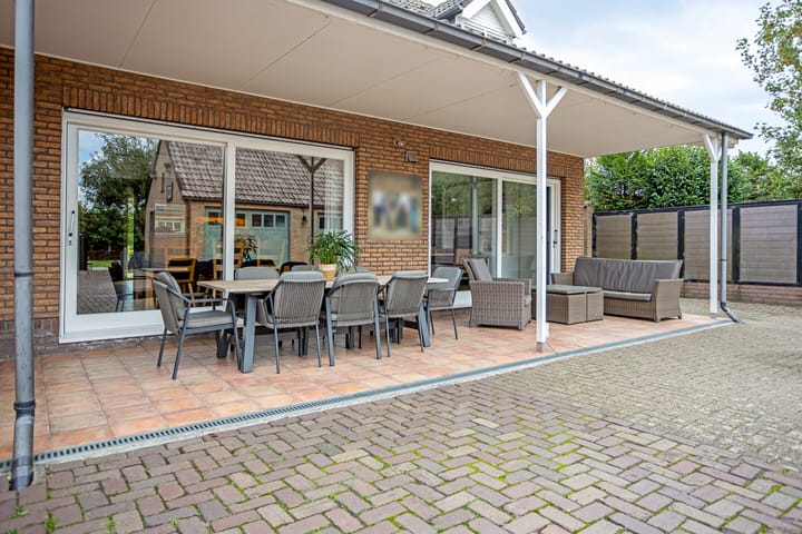 Photo 39 of Julianastraat 78