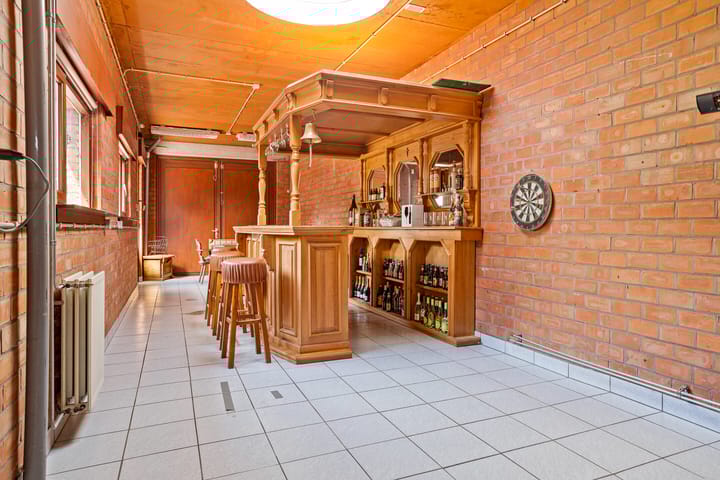 Photo 47 of Julianastraat 78