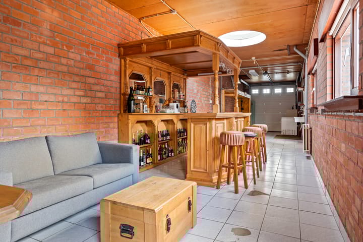 Photo 49 of Julianastraat 78