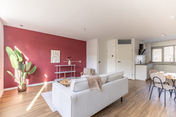 Foto 5 van Henriëtte Roland Holststraat 5