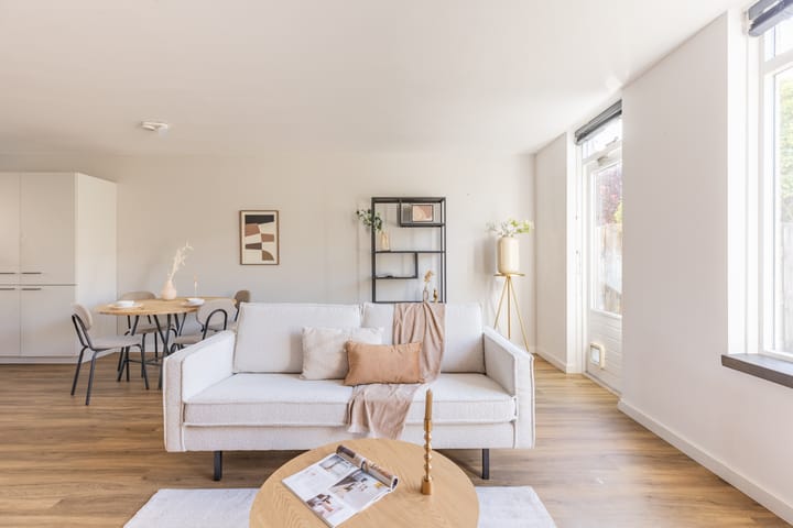 Foto 9 van Henriëtte Roland Holststraat 5