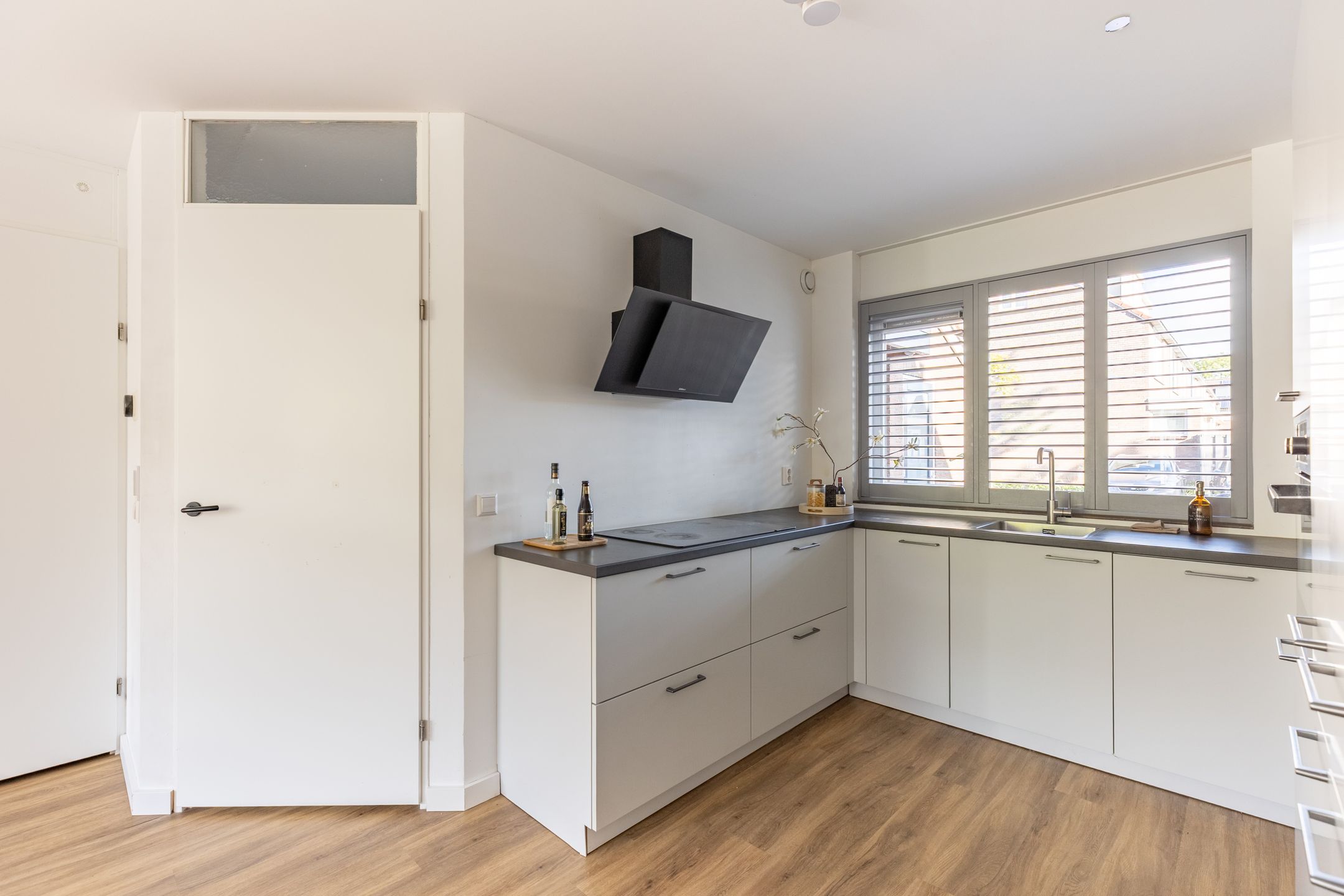 Foto 12 van Henriëtte Roland Holststraat 5