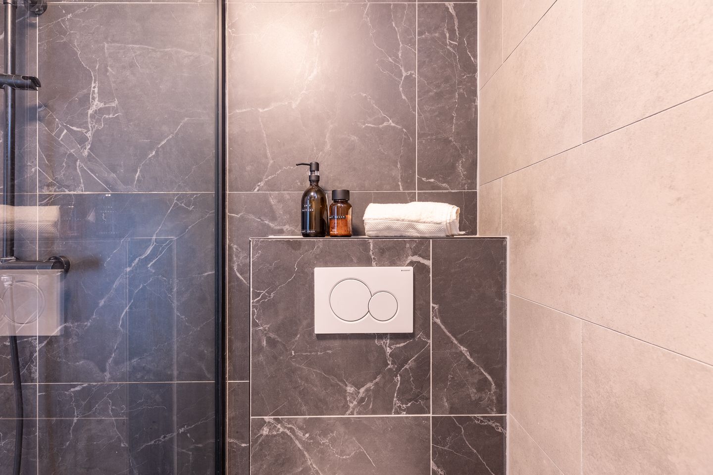 Foto 29 van Henriëtte Roland Holststraat 5