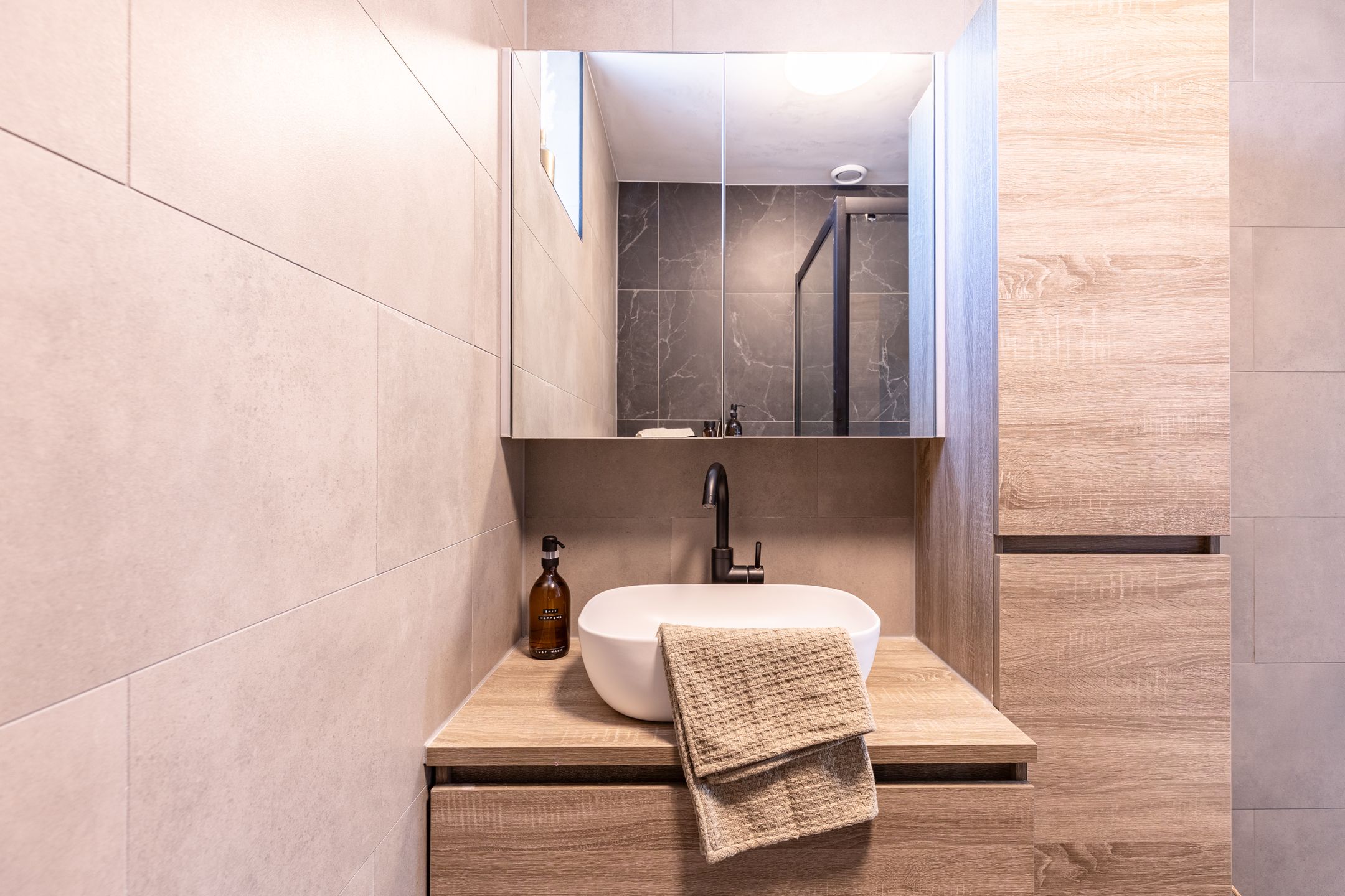 Foto 30 van Henriëtte Roland Holststraat 5