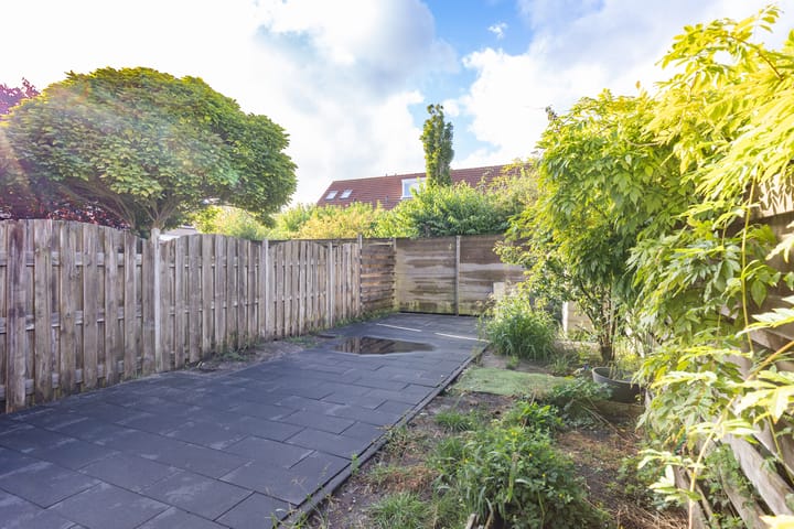 Foto 38 van Henriëtte Roland Holststraat 5