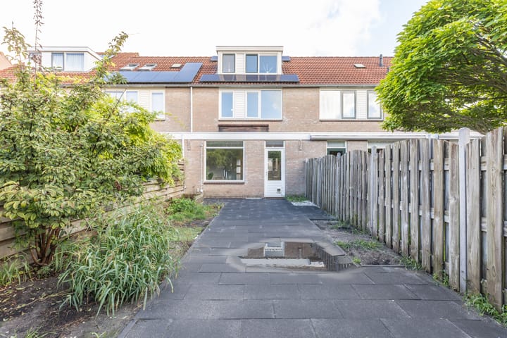 Foto 41 van Henriëtte Roland Holststraat 5