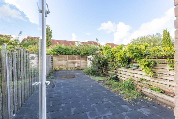 Foto 42 van Henriëtte Roland Holststraat 5