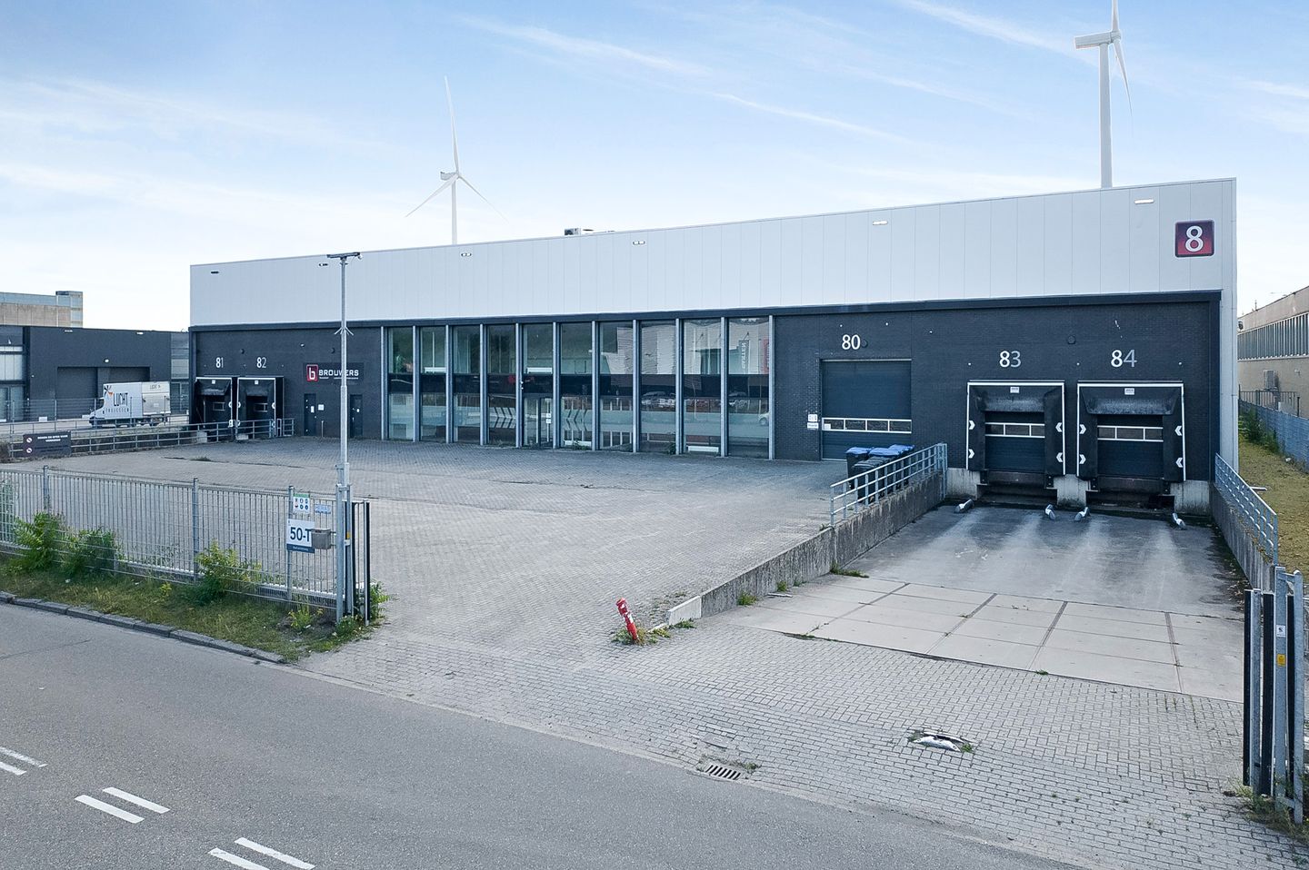 View photo 1 of Graaf van Solmsweg 50-T