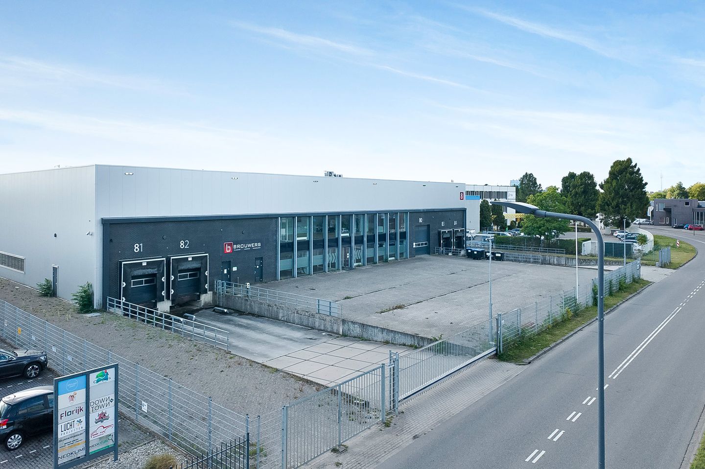View photo 2 of Graaf van Solmsweg 50-T