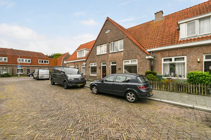 Photo 5 of Emmastraat 5