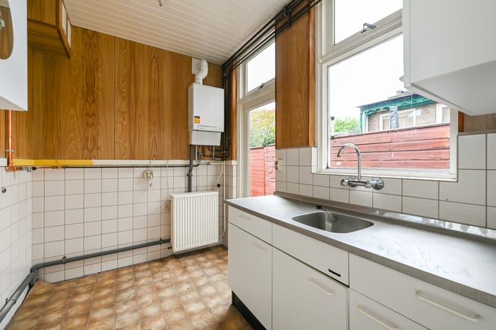 Photo 3 of Emmastraat 5