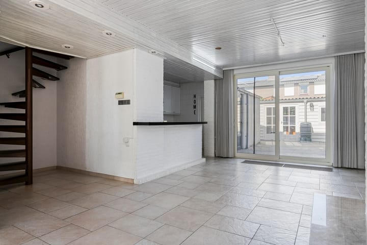 Foto 16 van Tarantostraat 33