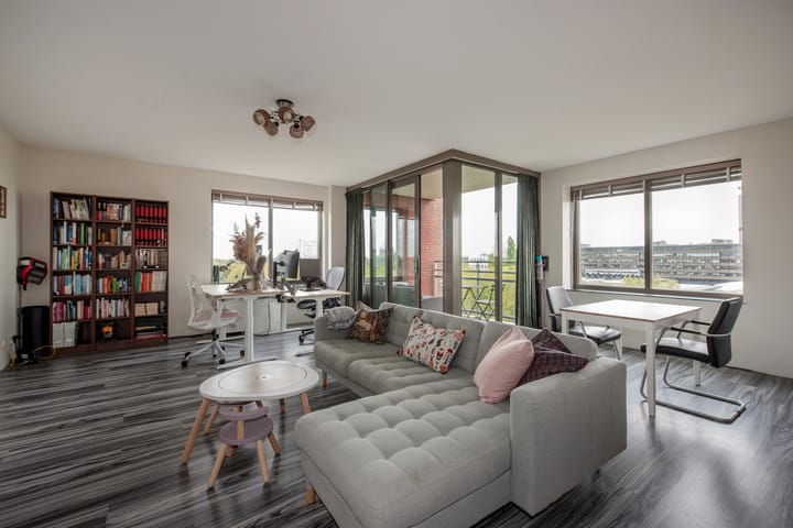 Photo 4 of Van Embdenstraat 94