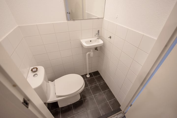 Photo 10 of Van Embdenstraat 94